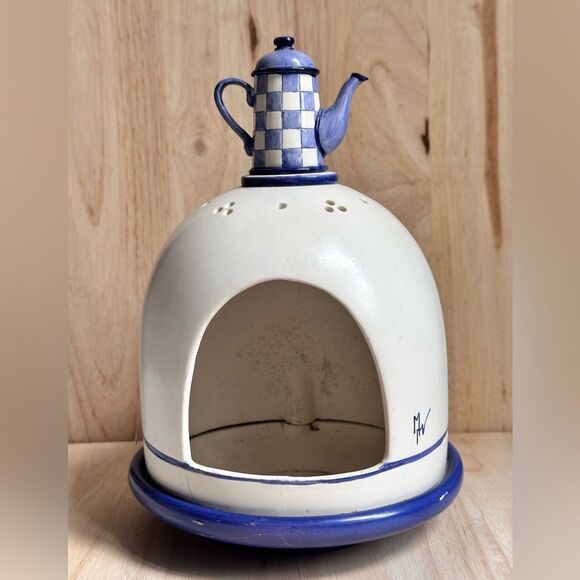 French Farmhouse Sponge Holder with Kettle White Blue Rustic Kitchen Decor - Picture 1 of 4